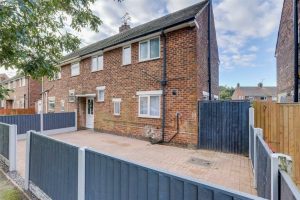 Knoll Avenue, NG15