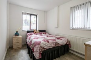 Vilia Close, LE10